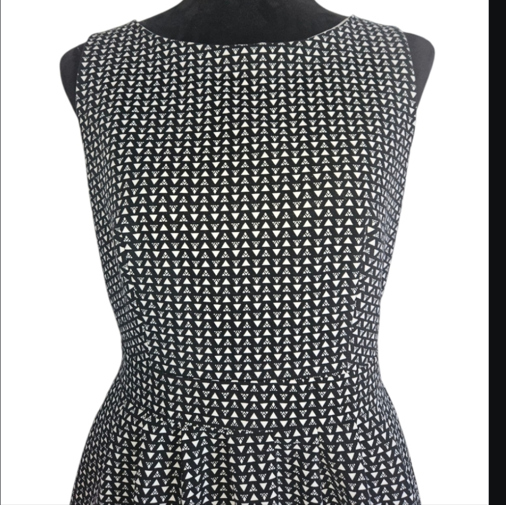 The Limited Black & White Printed Midi Dress - Size 8 - Picture 2 of 7